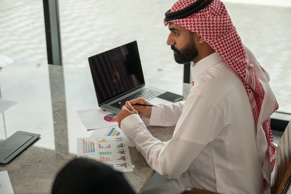 أفضل محامي مخدرات في السعودية يناقش عقوبة تهريب المخدرات وحكم حيازة الحشيش لأول مرة